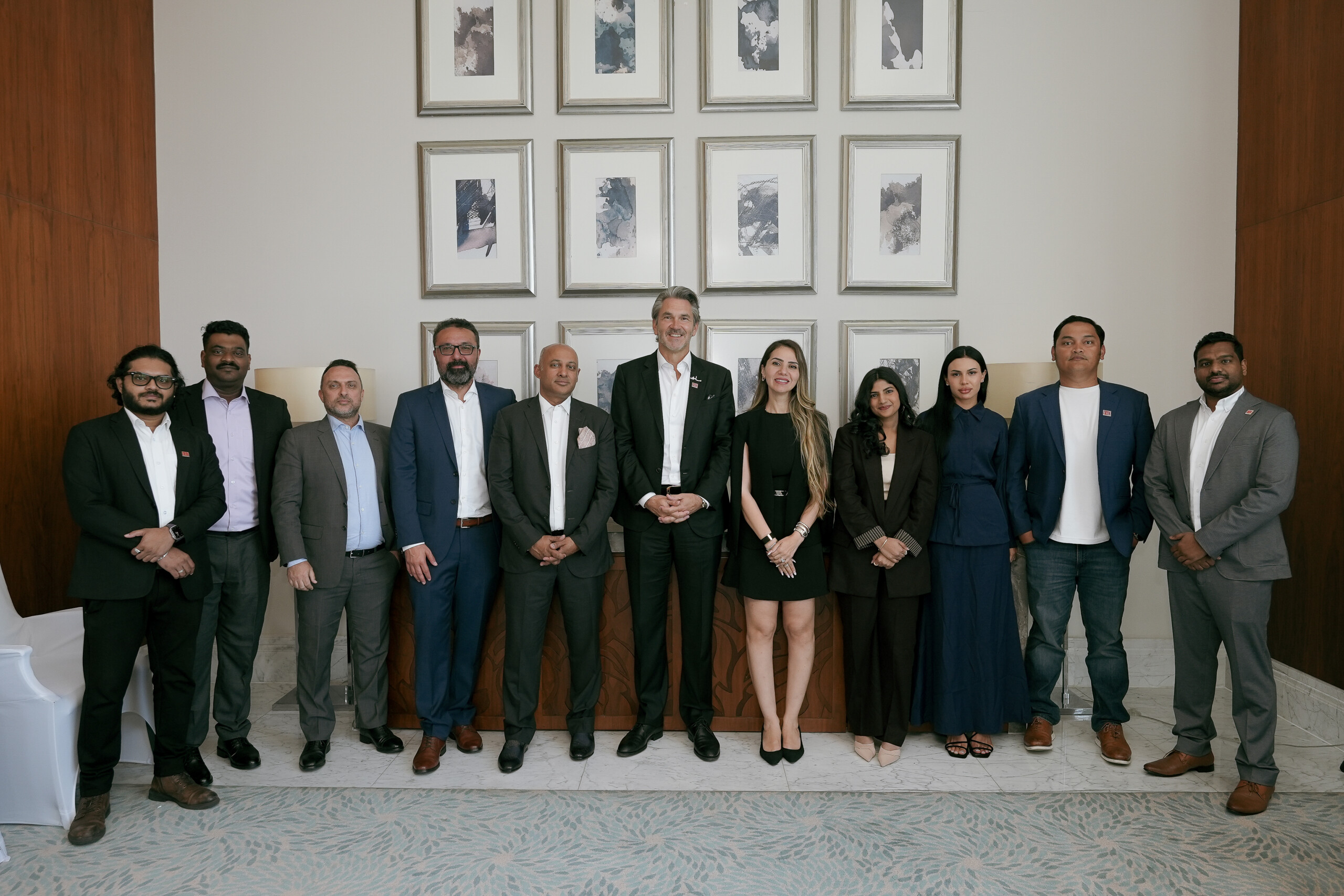 VAD Technologies and Data Dynamics Partner for AI
