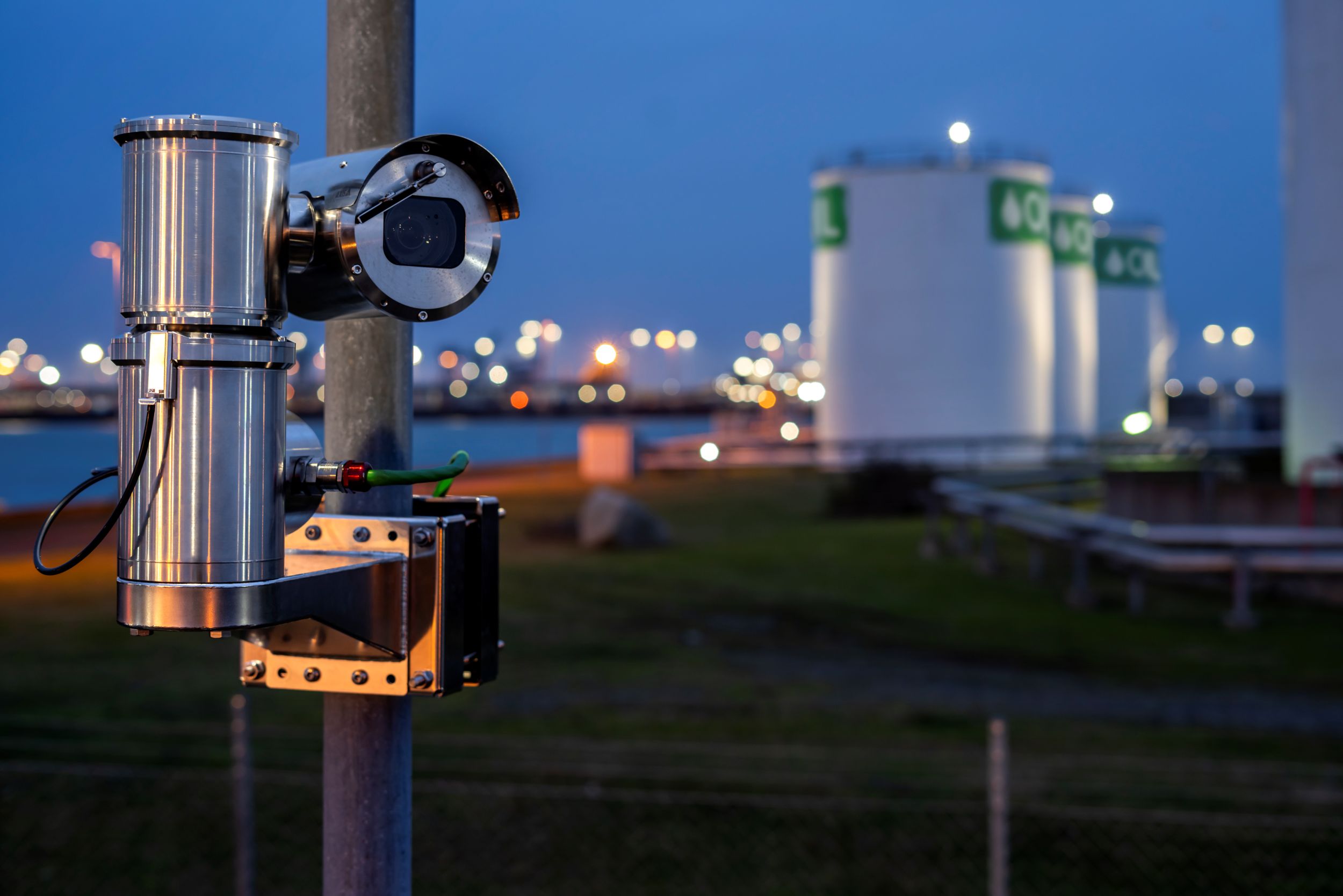 Axis introduces Zone 1/Div 1-certified PTZ camera
